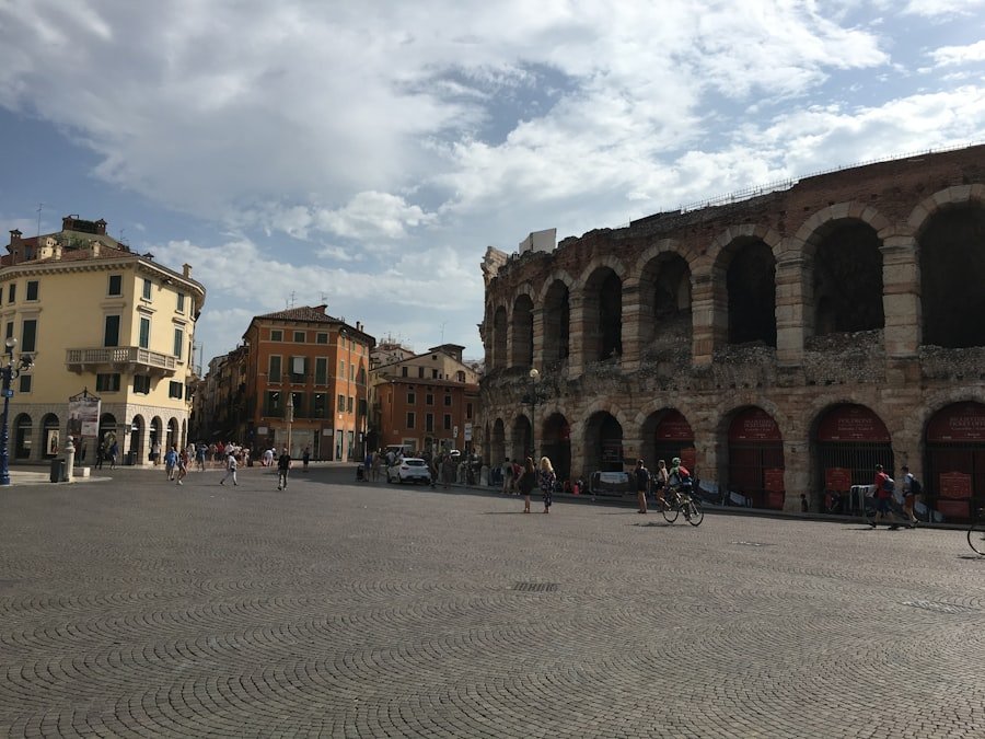 Roma Single